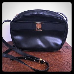 Vintage black leather Ferragamo cross body purse
